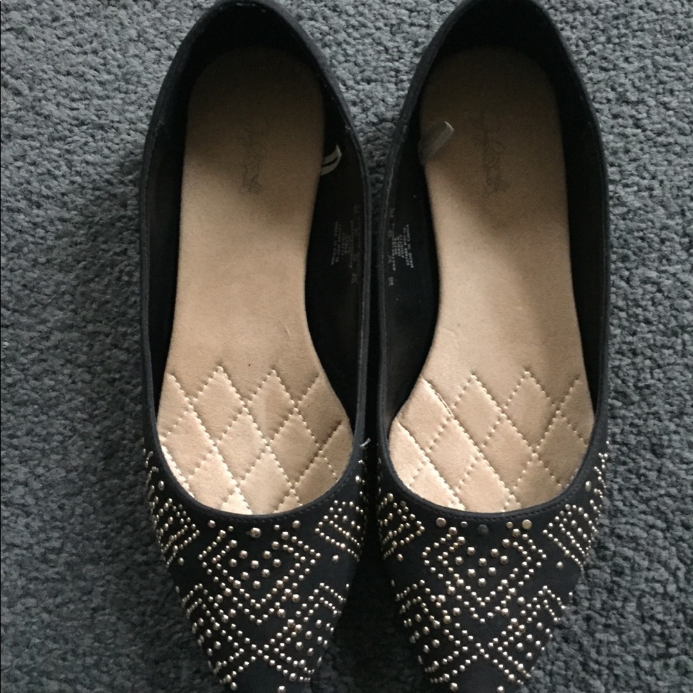 Women’s flats
